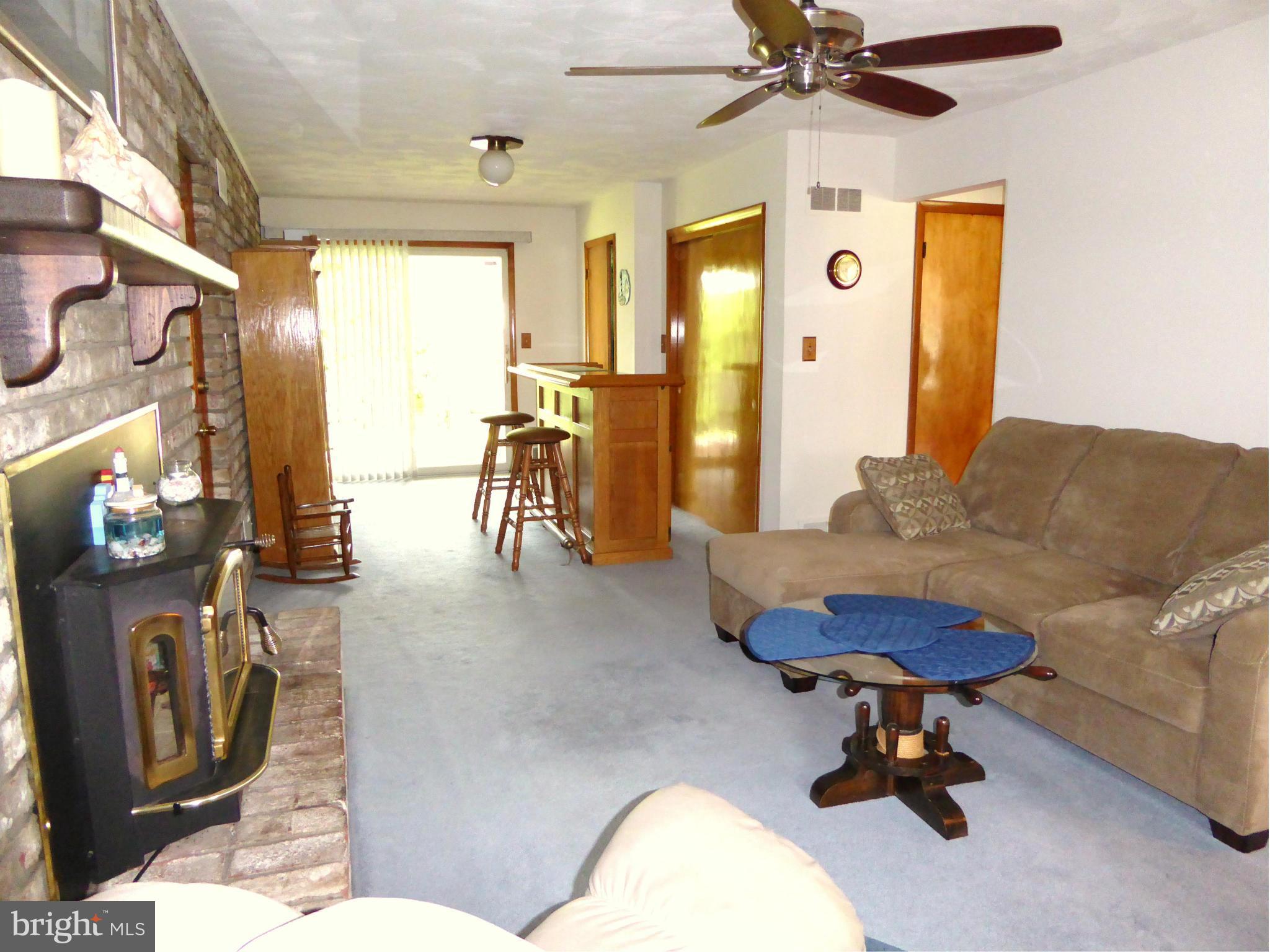 727 George Avenue Baltimore, MD 21221 - Photo 21 of 27 Family Room