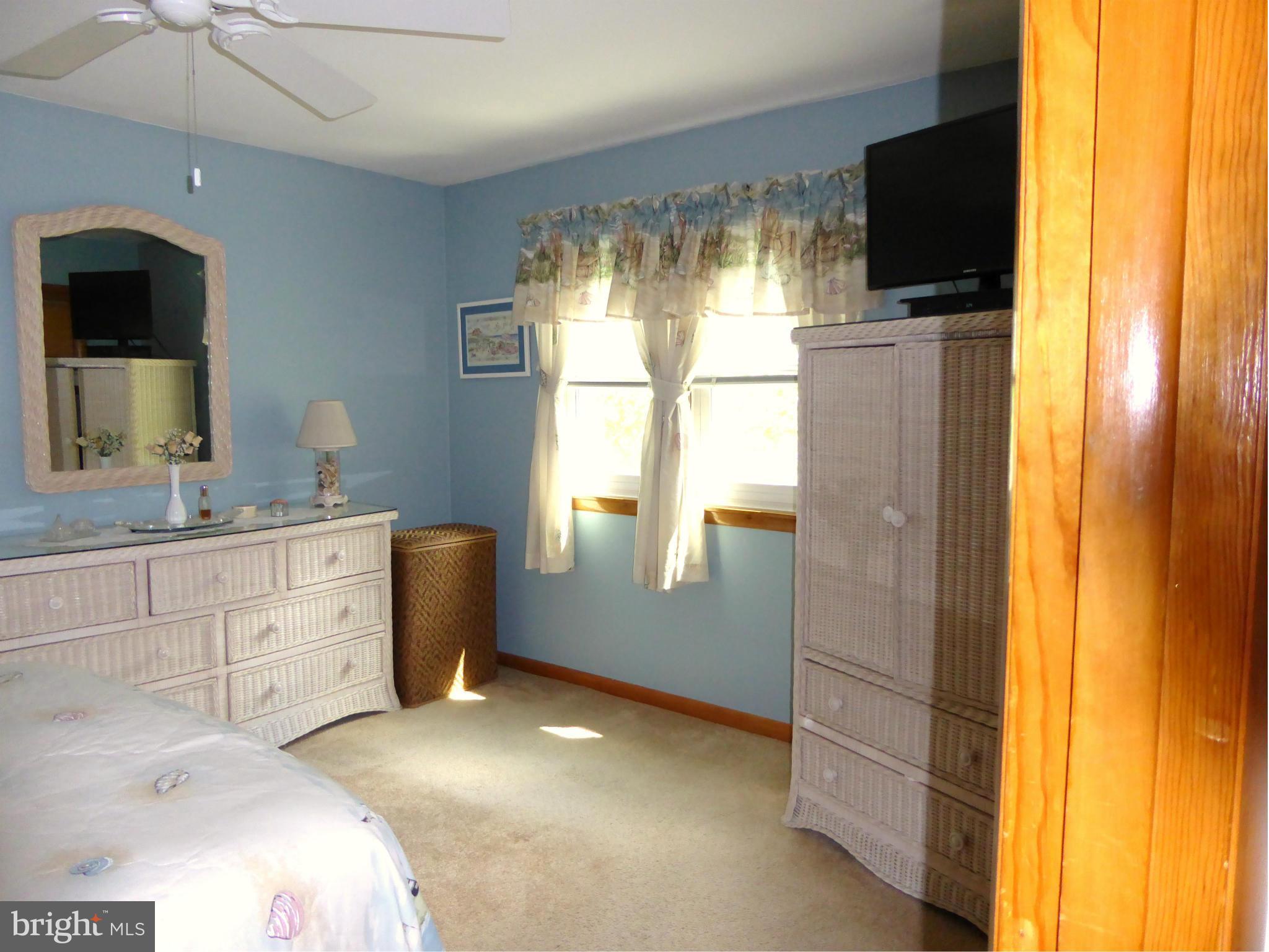 727 George Avenue Baltimore, MD 21221 - Photo 22 of 27 Bath (Master)