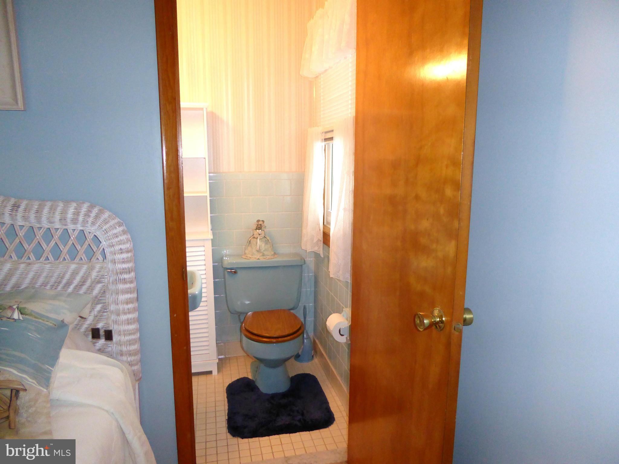 727 George Avenue Baltimore, MD 21221 - Photo 25 of 27 Bath