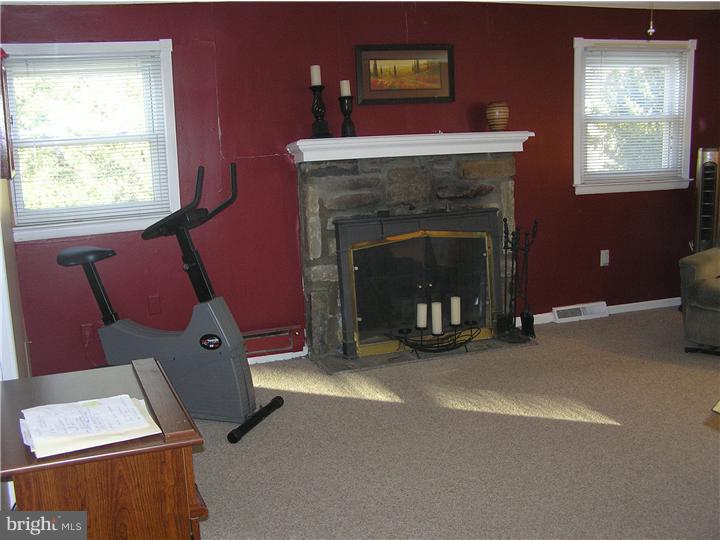 616 Pinetree Road Abington, PA 19046 - Photo 10 of 22 In-law Suite