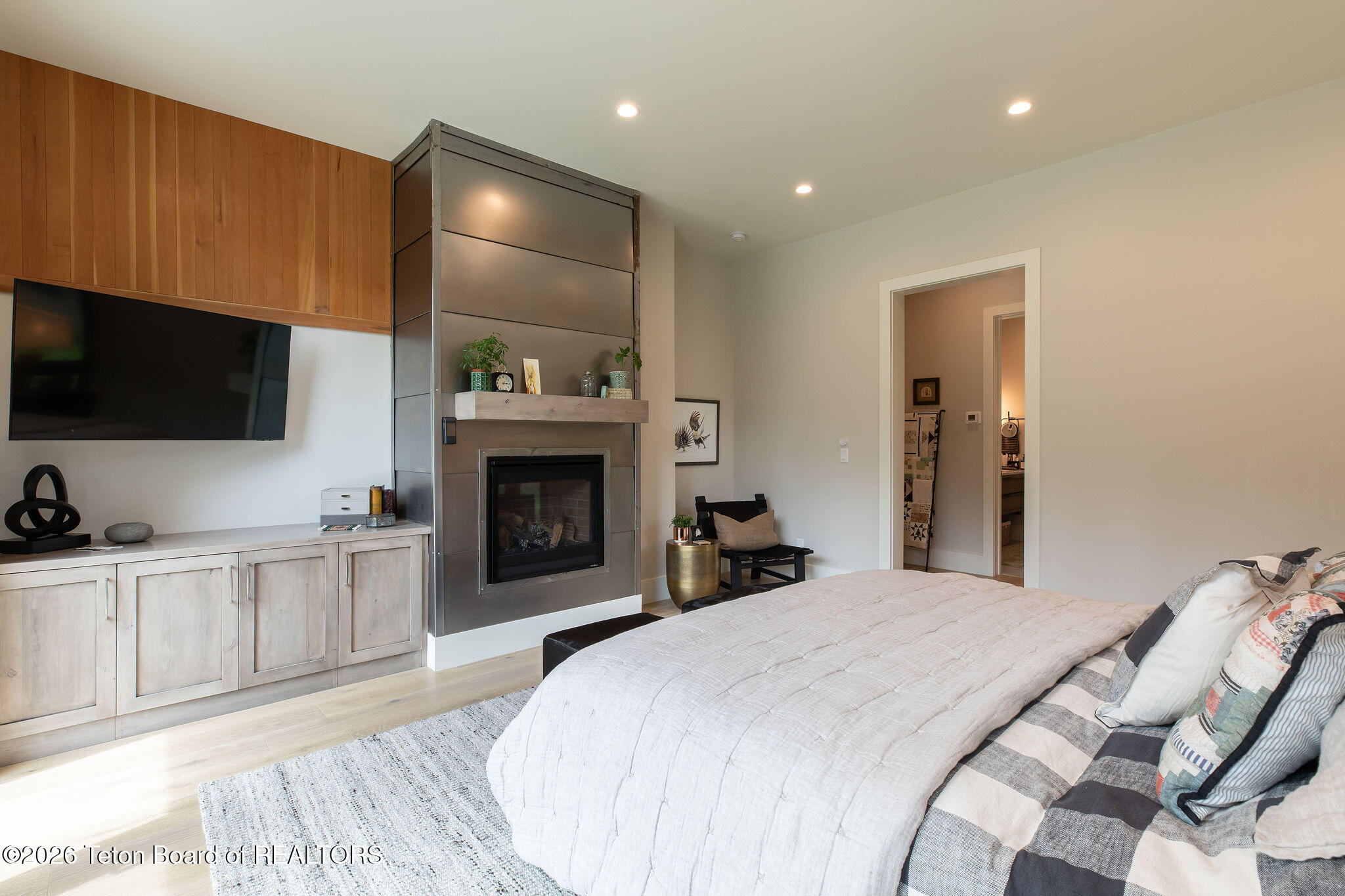 15415 Tall Timber Road Jackson, WY 83001 - Photo 15 of 45 Astoria - Interior