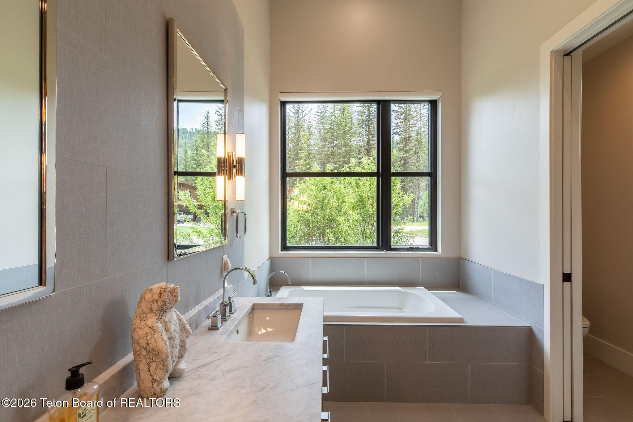 15415 Tall Timber Road Jackson, WY 83001 - Photo 21 of 45 Astoria - Interior