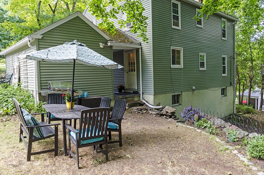 10 Frontenac Road Worcester, MA 01602 - Photo 4 of 16 Gallery Image 4