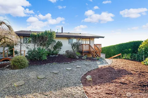 $650,000 | 7631 Southwest 258th Court, Vashon, WA 98070