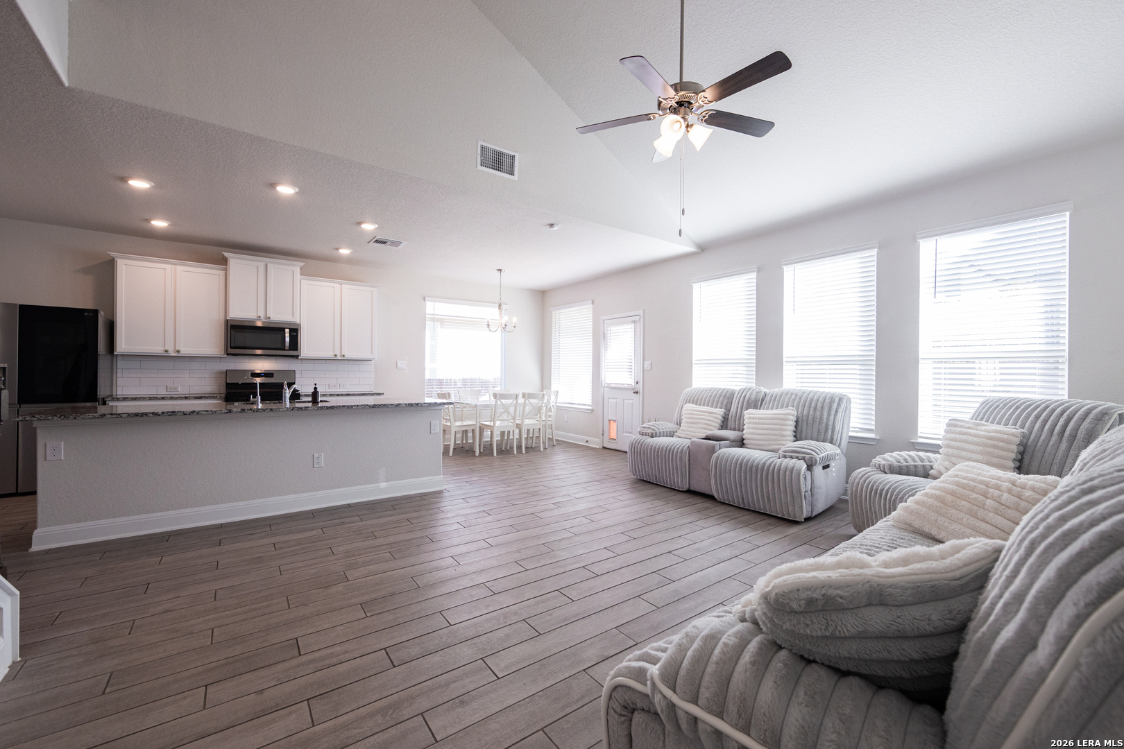 29516 Dusty Copper Bulverde, TX 78163 - Photo 8 of 39