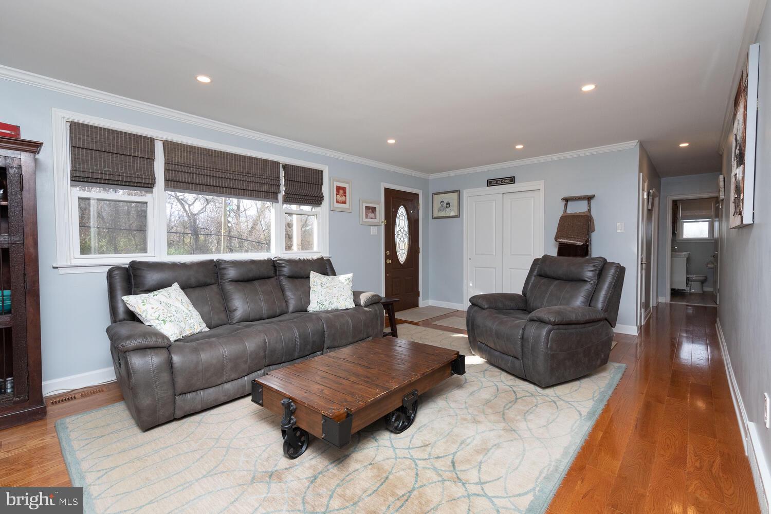 8733 Old Line Road Philadelphia, PA 19128 - Photo 3 of 27 Gallery Image 3
