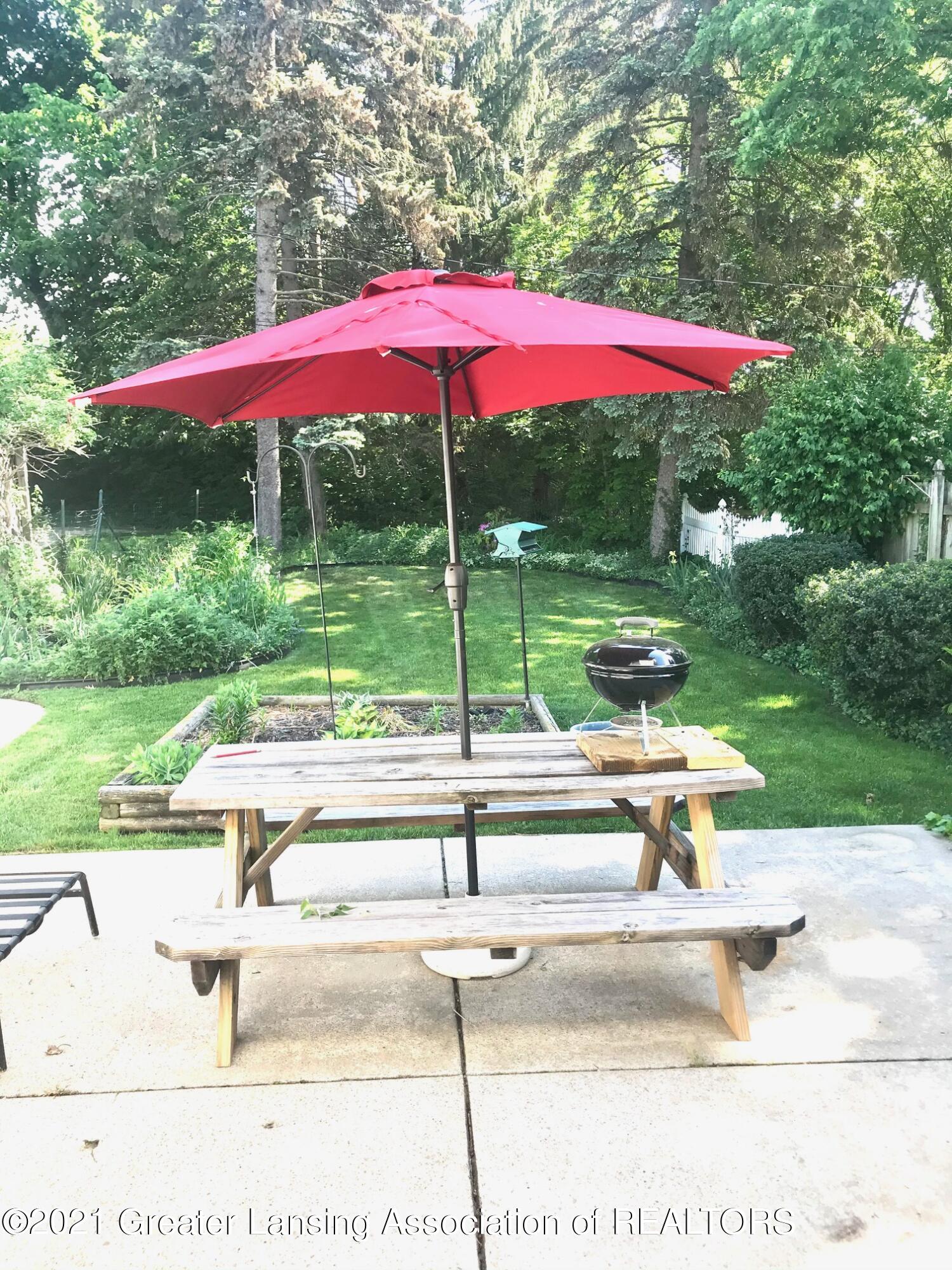 625 Snyder Road East Lansing, MI 48823 - Photo 5 of 30 Patio