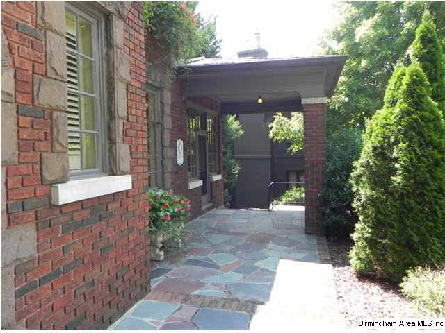 2821 Argyle Road South Birmingham, AL 35213 - Photo 3 of 32