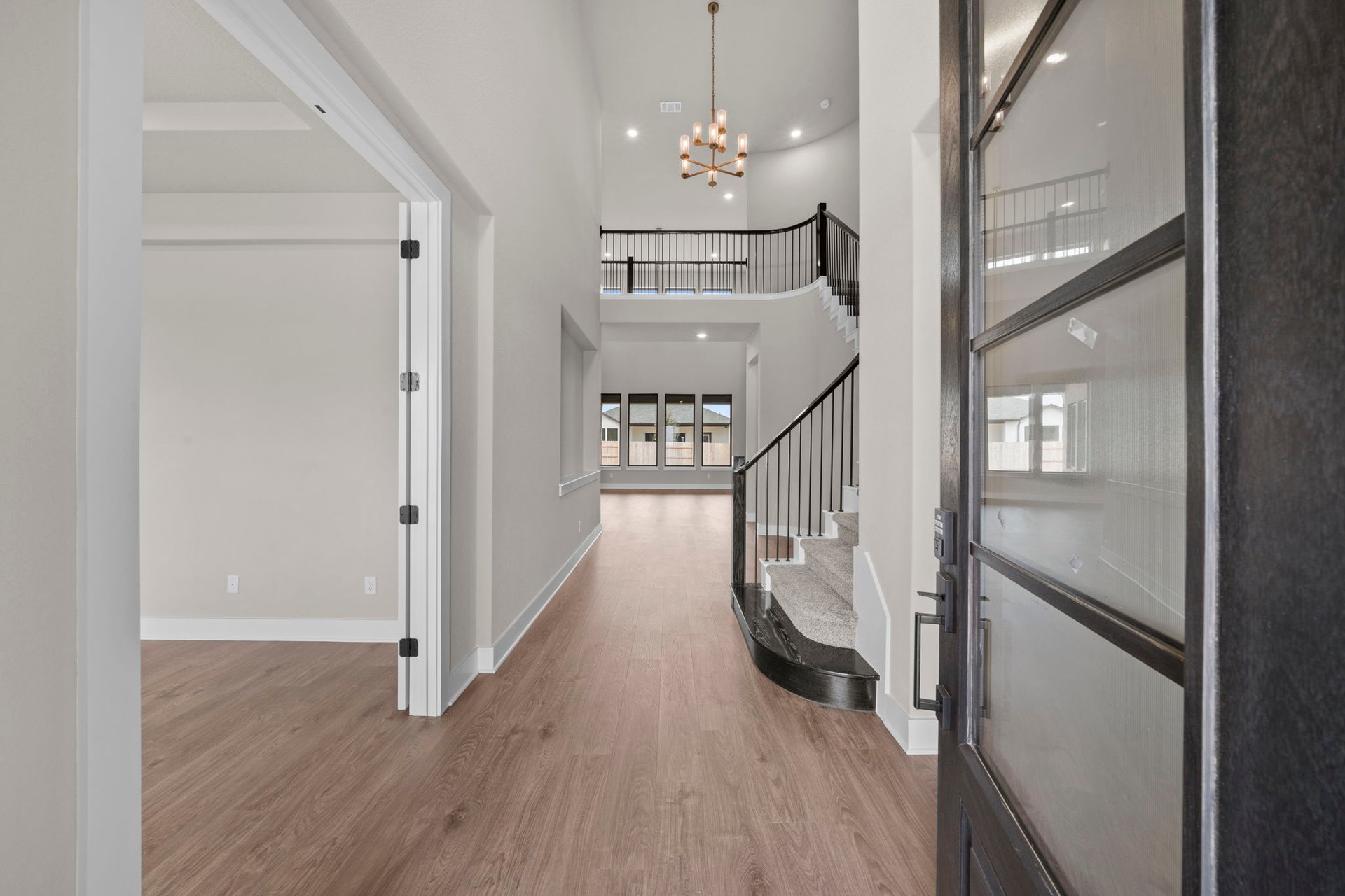 812 South Hemingway Loop Liberty Hill, TX 78642 - Photo 8 of 39 Entry Foyer of Home