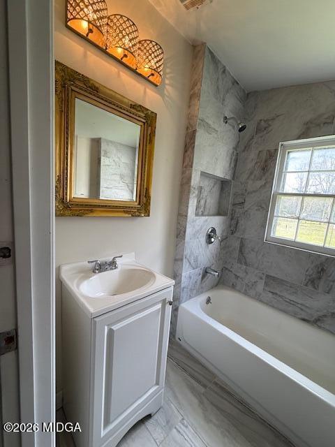 962 Troupe Street Macon, GA 31206 - Photo 8 of 11 a bathroom with a toilet sink and bathtub