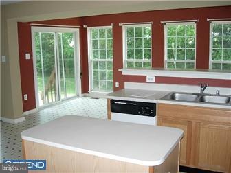 26 West Lexton Road New Castle, DE 19720 - Photo 5 of 10 Kitchen