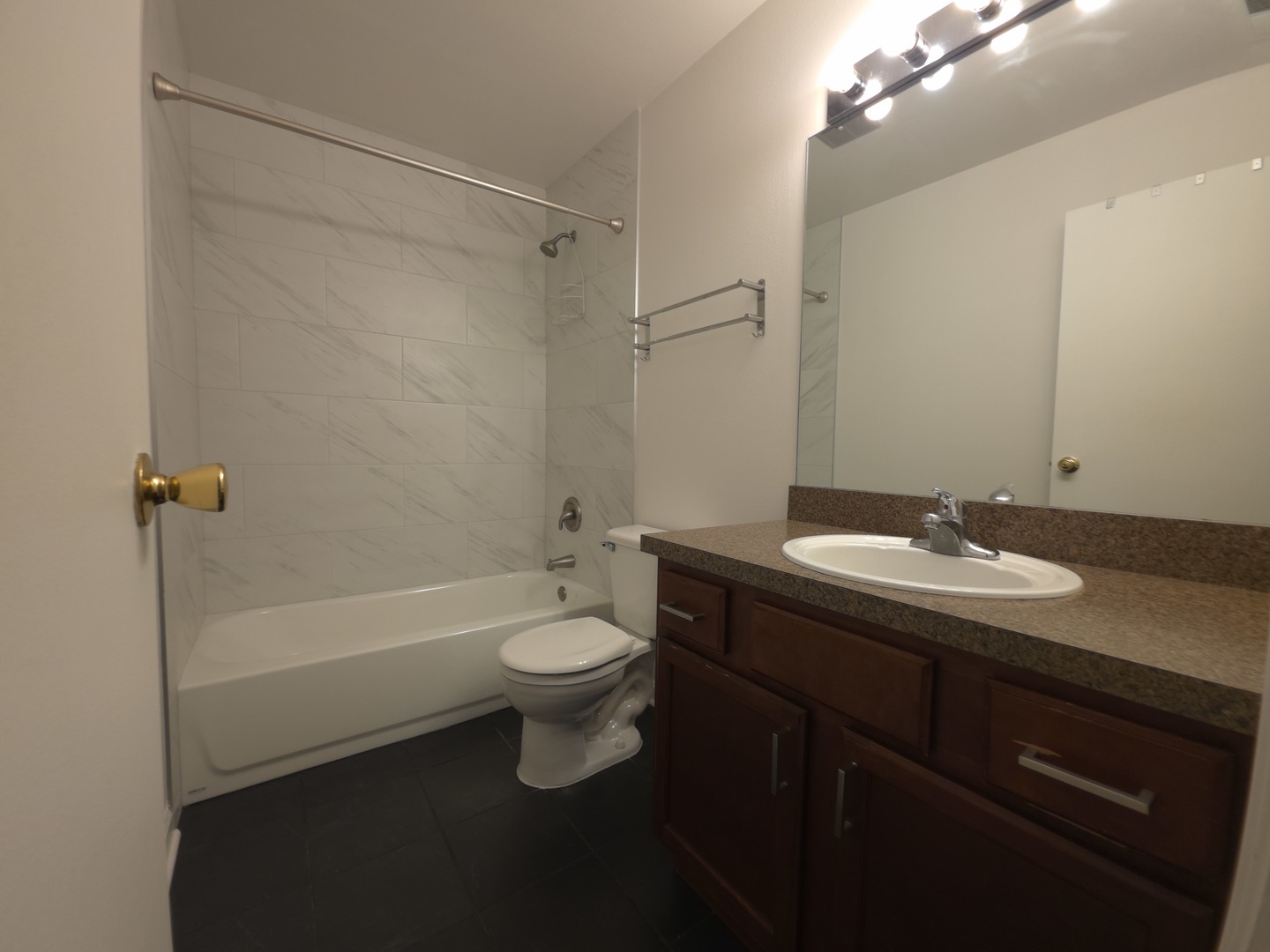 6008 Forest View Road, Unit 3C Lisle, IL 60532 - Photo 10 of 12 Gallery Image 10