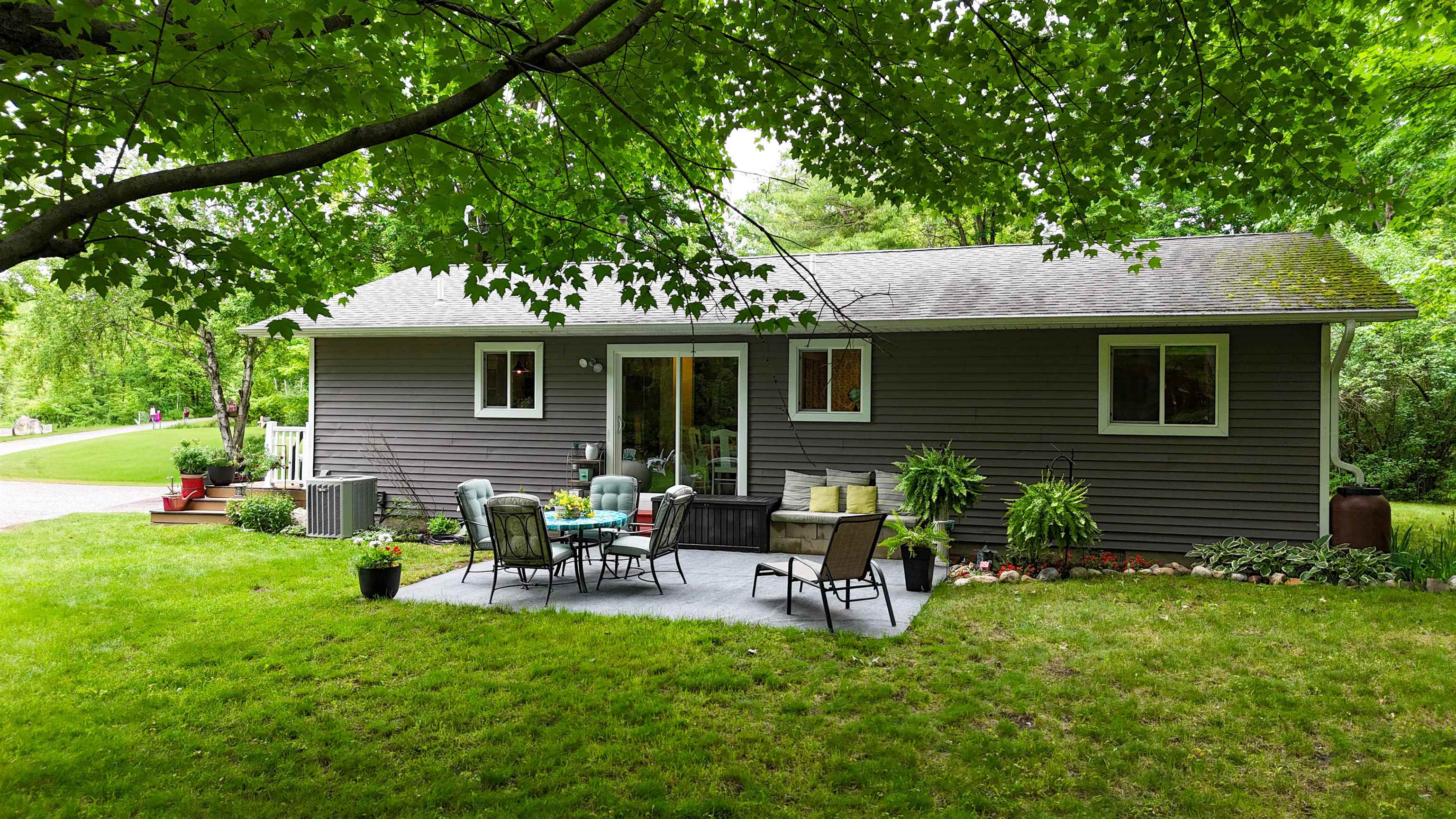5190 South Vandecar Road Mount Pleasant, MI 48858 - Photo 4 of 25