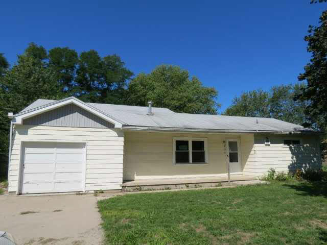 409 South Stradling Road Muncie, IN 47304 - Photo 1 of 13