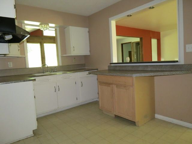 409 South Stradling Road Muncie, IN 47304 - Photo 5 of 13