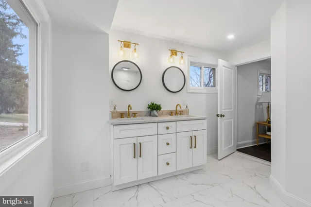 $699,000 | 2 Soldier Song Lane, Media, PA 19063