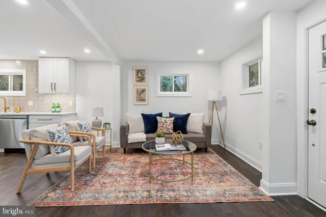 $699,000 | 2 Soldier Song Lane, Media, PA 19063