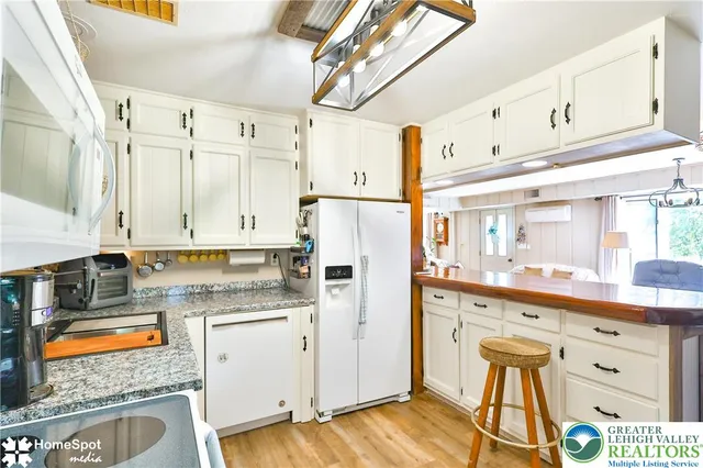 $399,900 | 445 Morvale Road, Easton, PA 18042