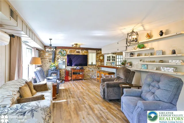 $399,900 | 445 Morvale Road, Easton, PA 18042