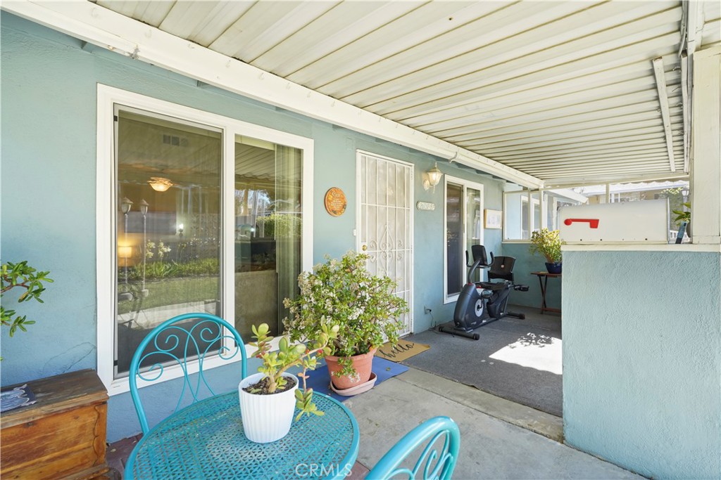 26737 Oak Crossing Road, Unit B Newhall, CA 91321 - Photo 12 of 31