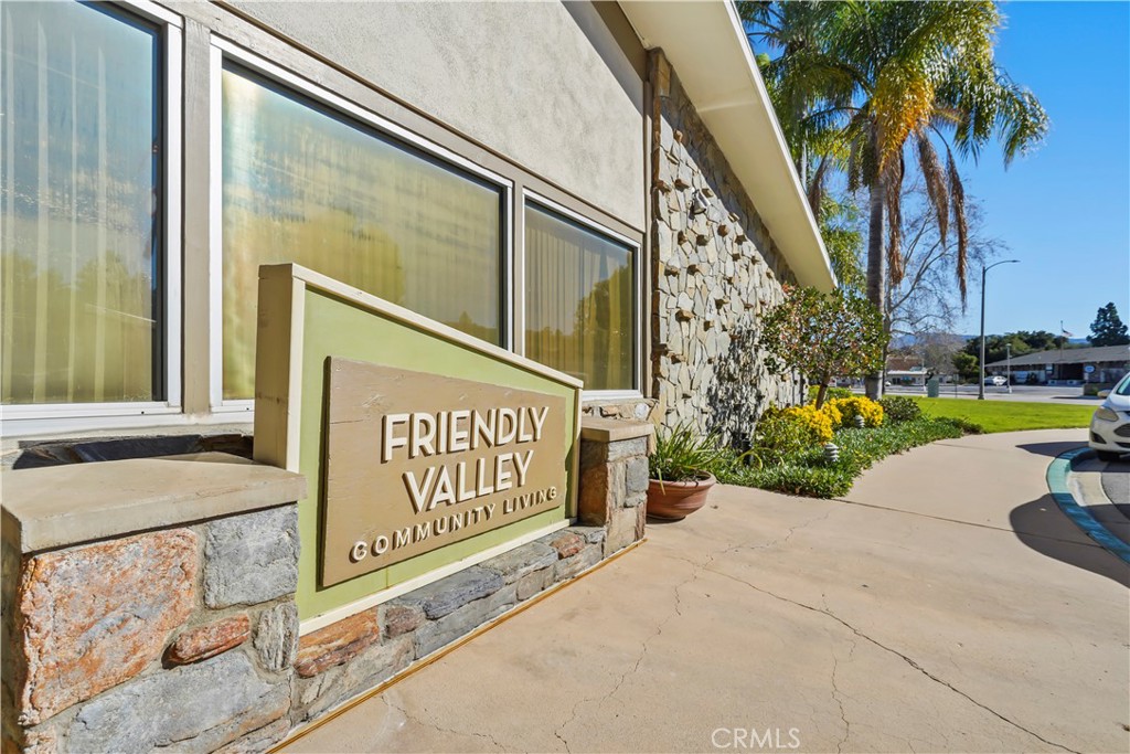 26737 Oak Crossing Road, Unit B Newhall, CA 91321 - Photo 14 of 31