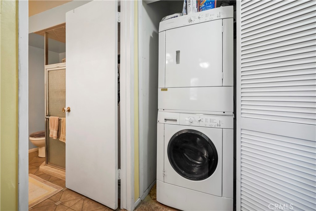 26737 Oak Crossing Road, Unit B Newhall, CA 91321 - Photo 16 of 38