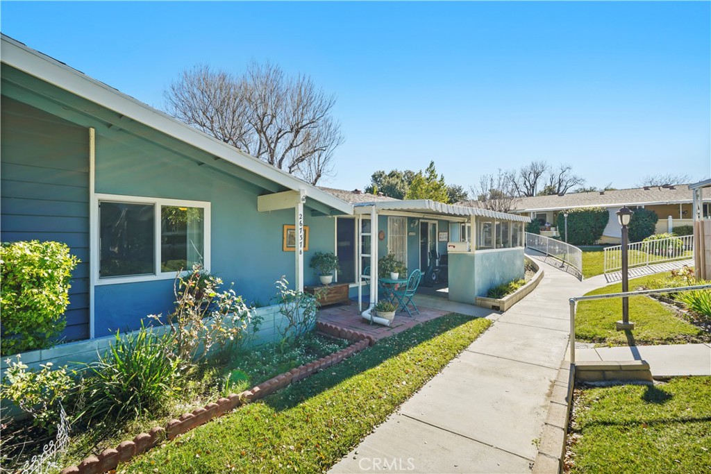 26737 Oak Crossing Road, Unit B Newhall, CA 91321 - Photo 2 of 31