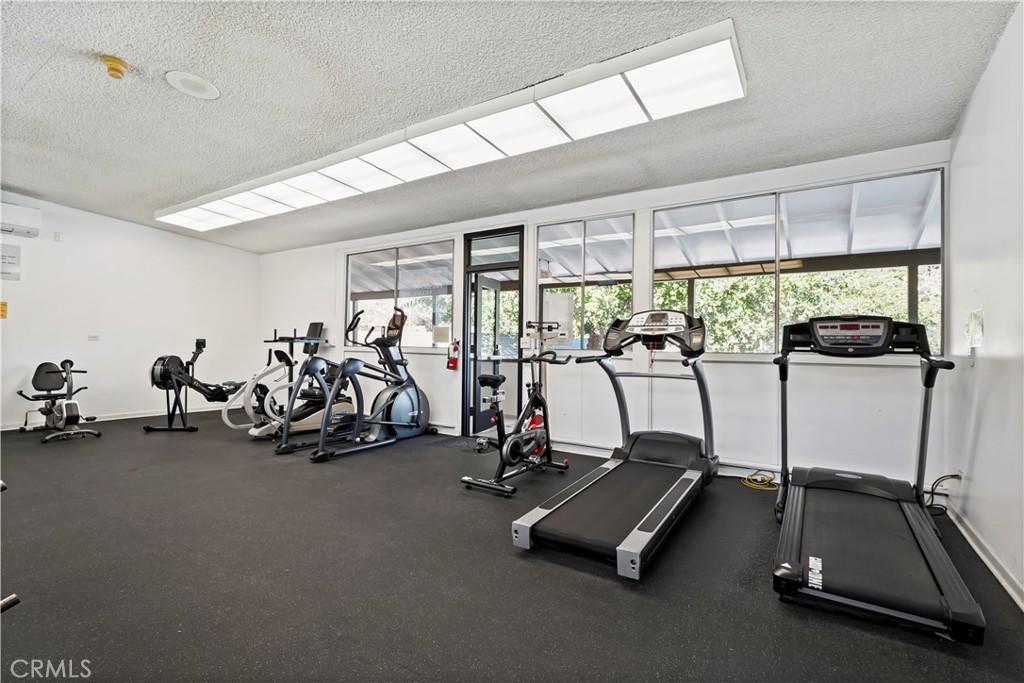 26737 Oak Crossing Road, Unit B Newhall, CA 91321 - Photo 28 of 38