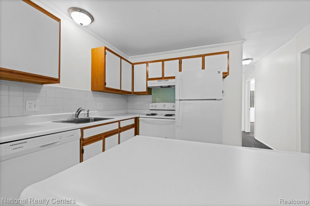 29546 Hoover Road Warren, MI 48093 - Photo 12 of 30 Gallery Image 12