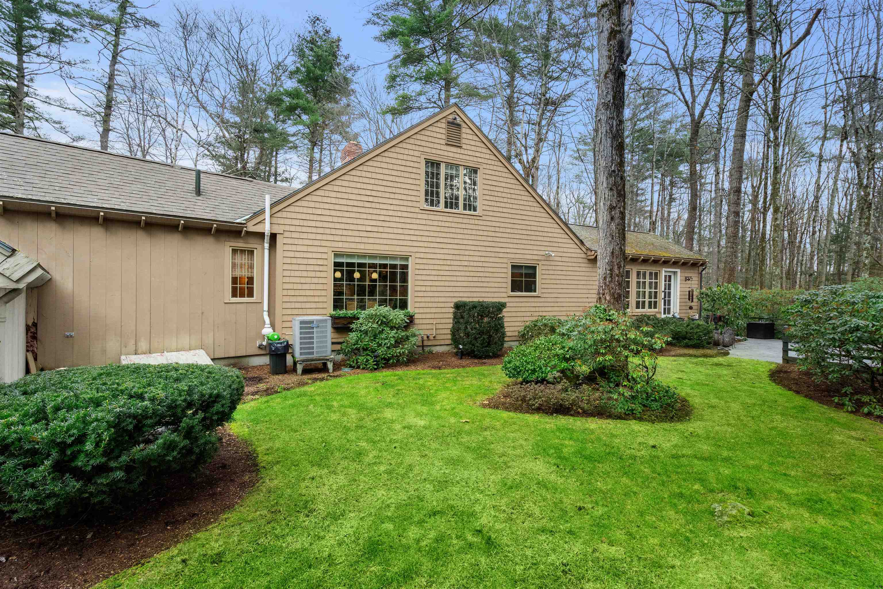 5 General Amherst Road Amherst, NH 03031 - Photo 26 of 39