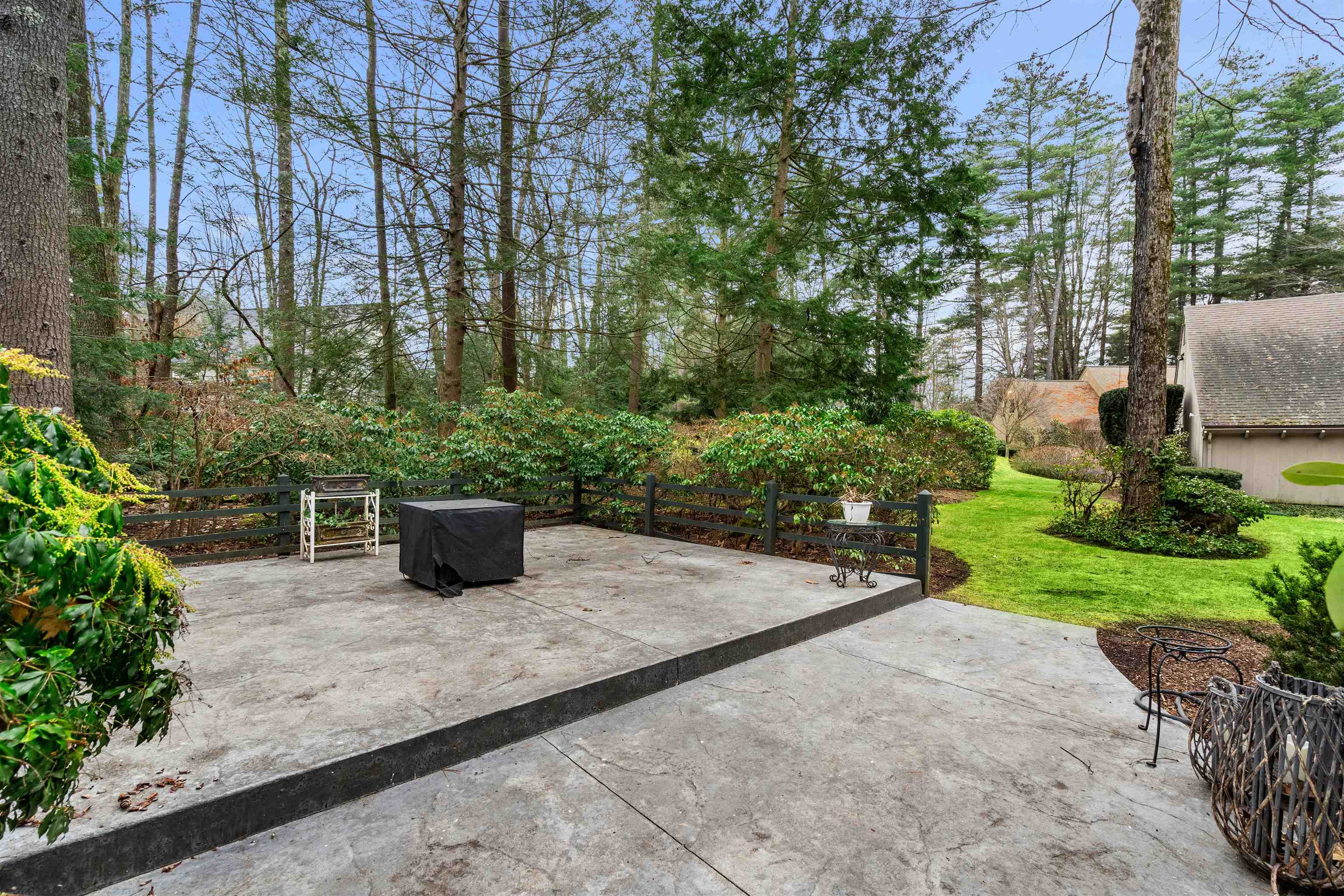 5 General Amherst Road Amherst, NH 03031 - Photo 27 of 39