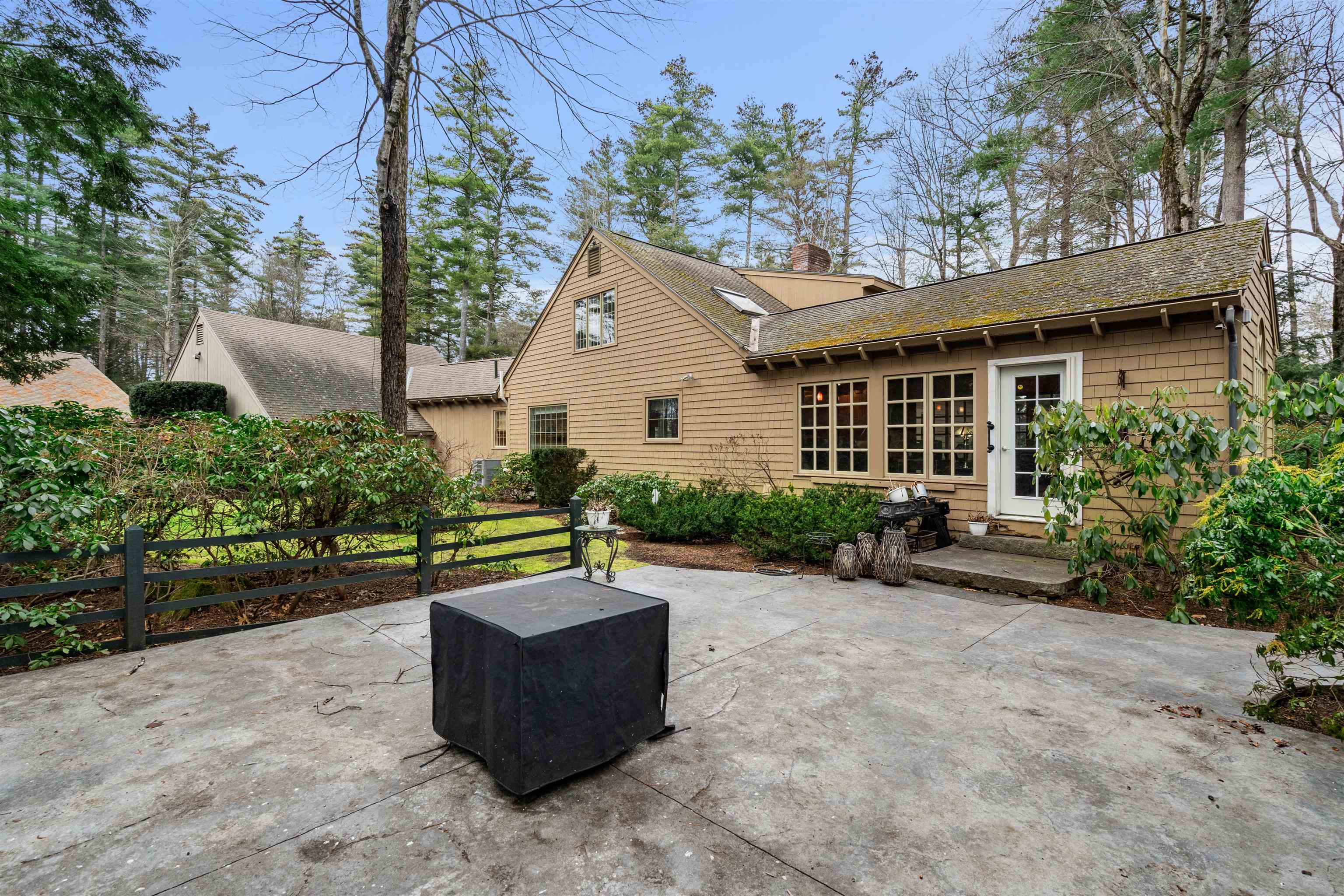 5 General Amherst Road Amherst, NH 03031 - Photo 29 of 39