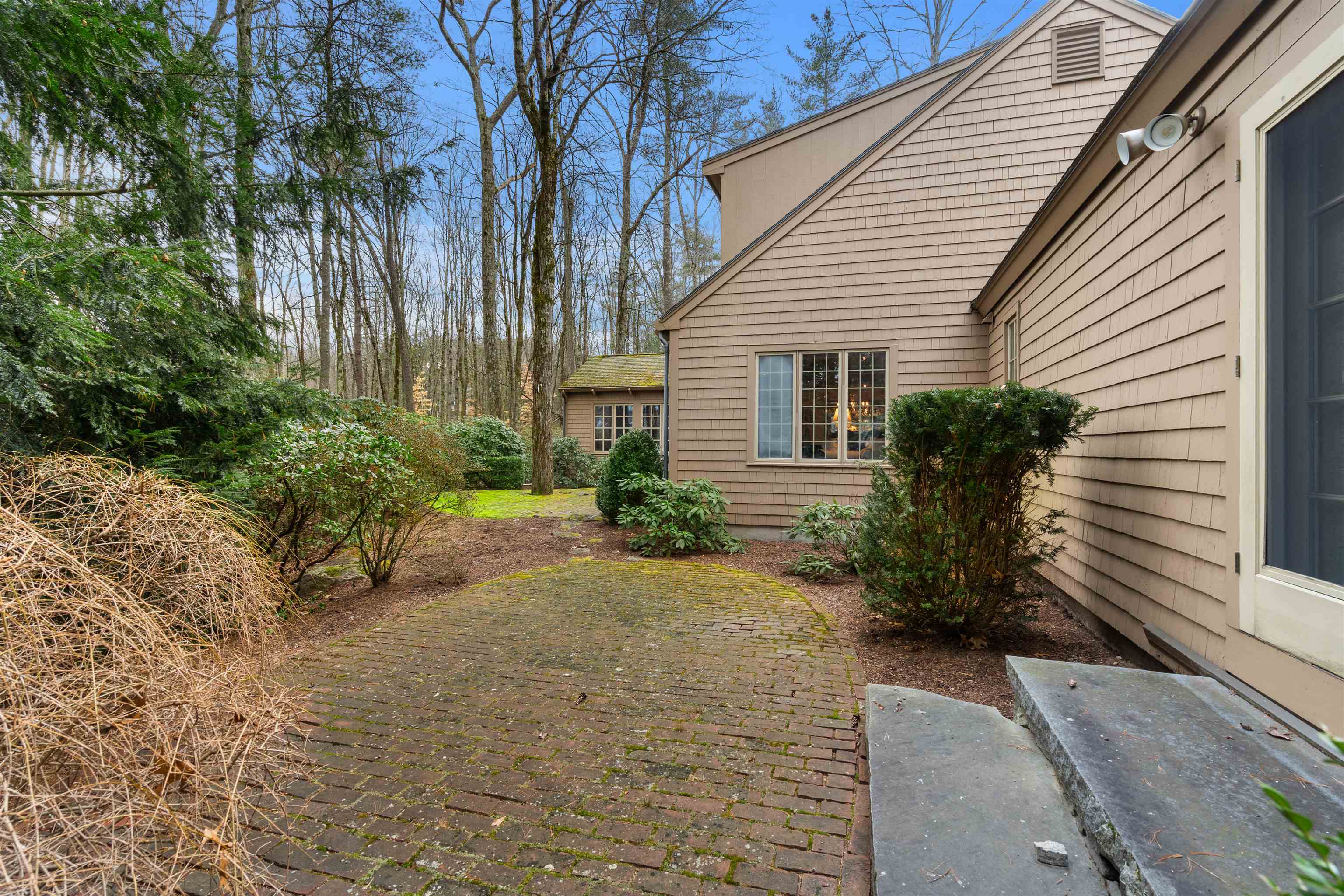 5 General Amherst Road Amherst, NH 03031 - Photo 31 of 39