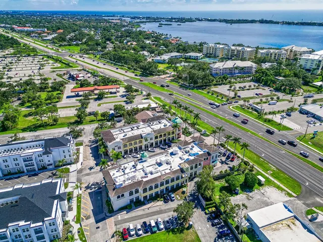 $1,800,000 | 3983 Destination Drive, Unit 102202, Osprey, FL 34229