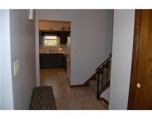 2460 Saunders Station Road Monroeville, PA 15146 - Photo 3 of 18 Entry/Foyer.