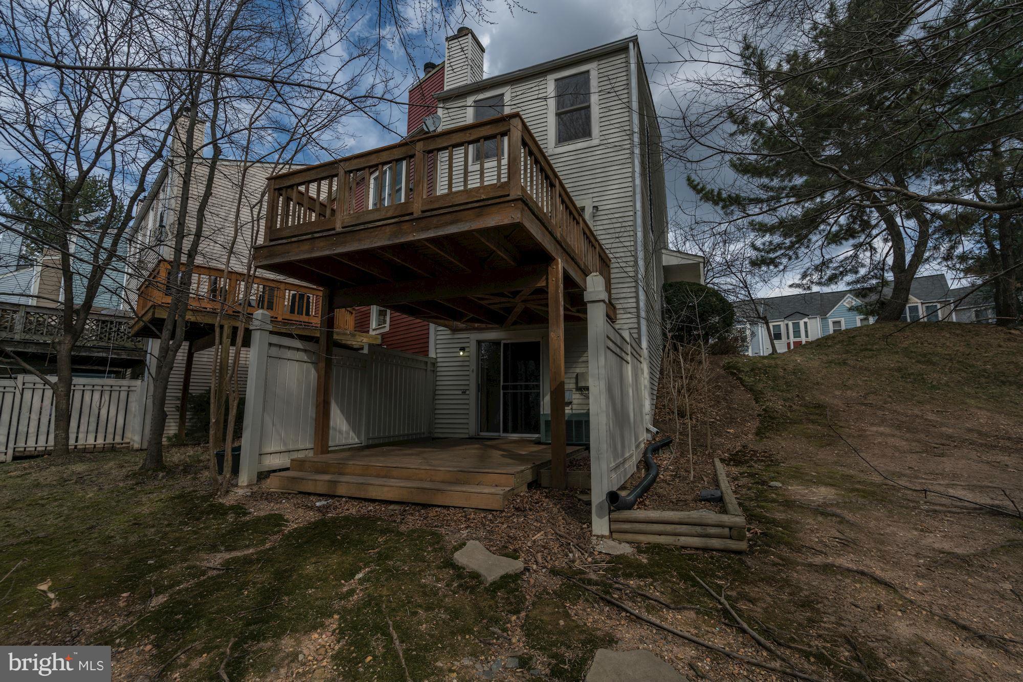 11941 Hollowwind Court Reston, VA 20194 - Photo 26 of 30 Exterior (Rear)