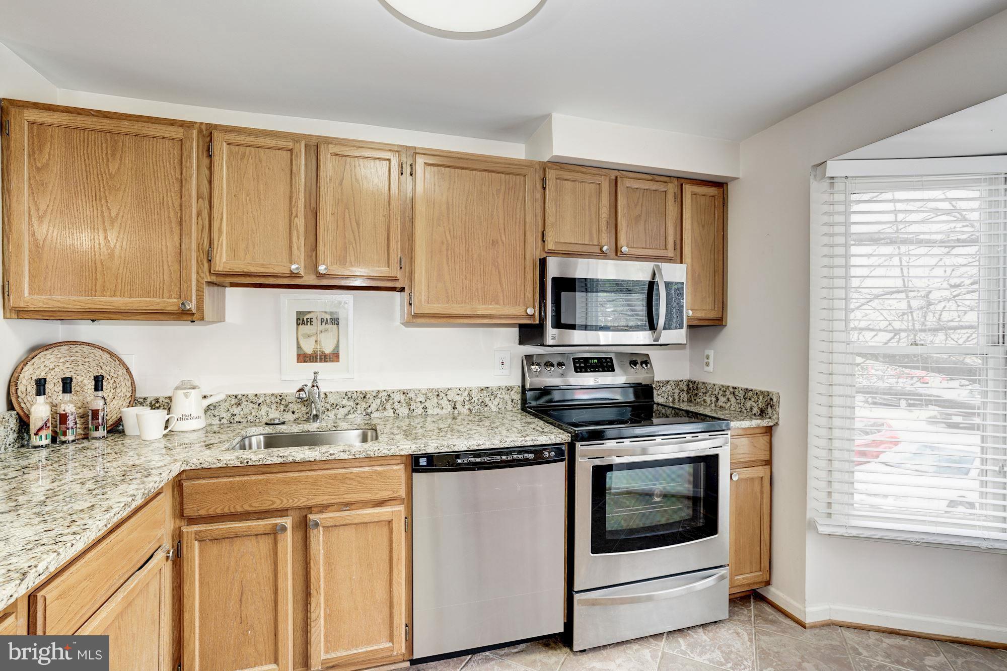 11941 Hollowwind Court Reston, VA 20194 - Photo 8 of 30 Kitchen