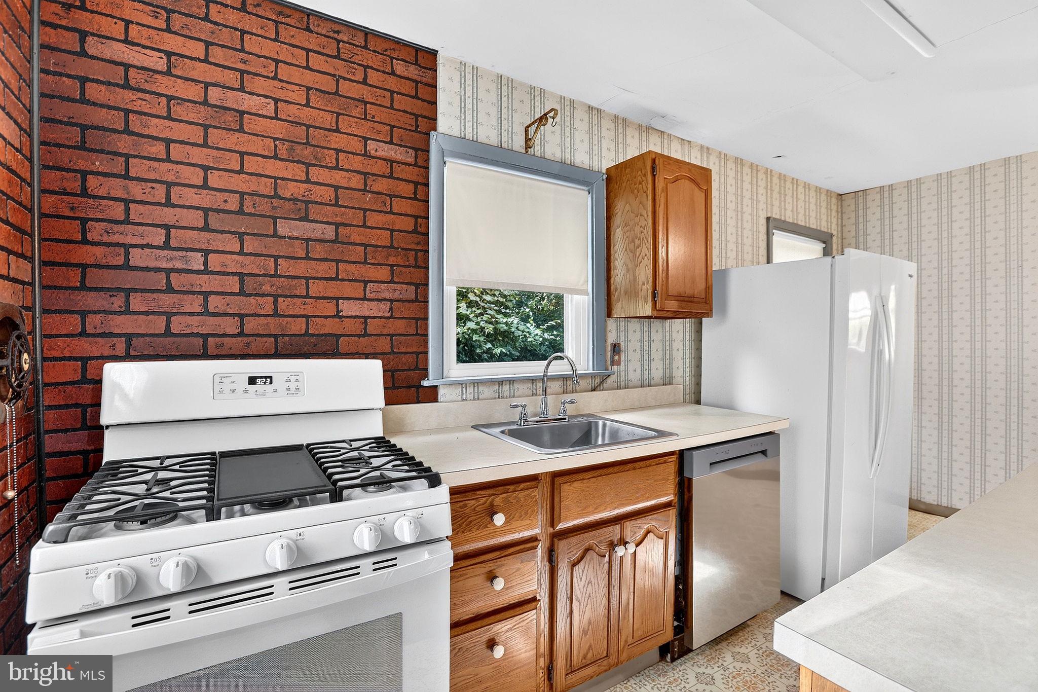 303 Wynnewood Road Ewing, NJ 08628 - Photo 7 of 21 Appliances included