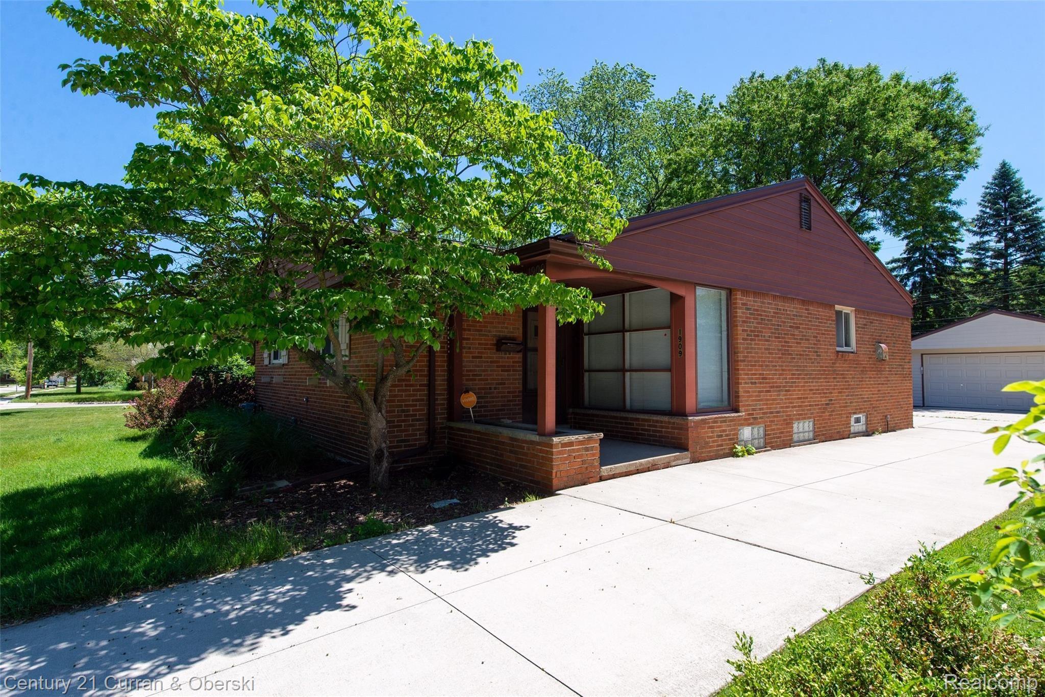 1909 Massoit Road Royal Oak, MI 48073 - Photo 24 of 30 Exterior Views