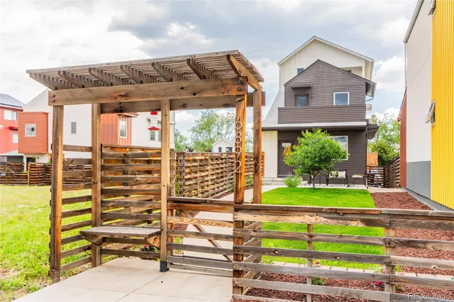 $770,000 | 6892 Juniper Court, Arvada, CO 80007