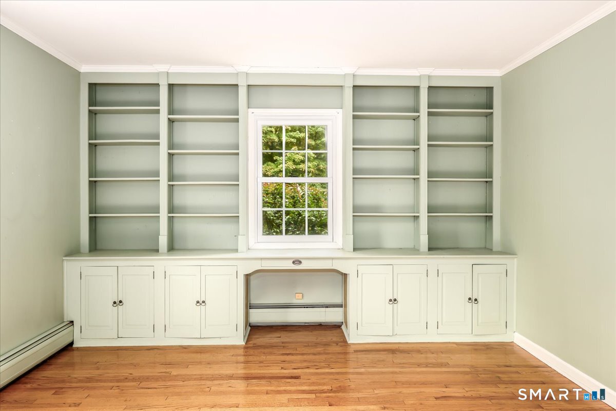 264 Chestnut Land Road New Milford, CT 06776 - Photo 2 of 28 Gallery Image 2