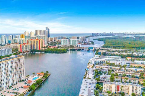 $455,000 | 301 174th Street, Unit 820, Sunny Isles Beach, FL 33160