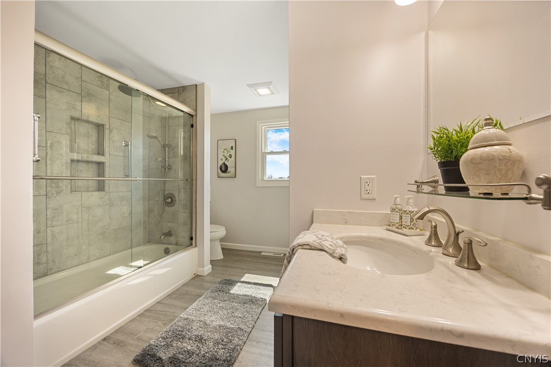 5182 Novara Lane Clay, NY 13041 - Photo 19 of 34 Large Full Bath