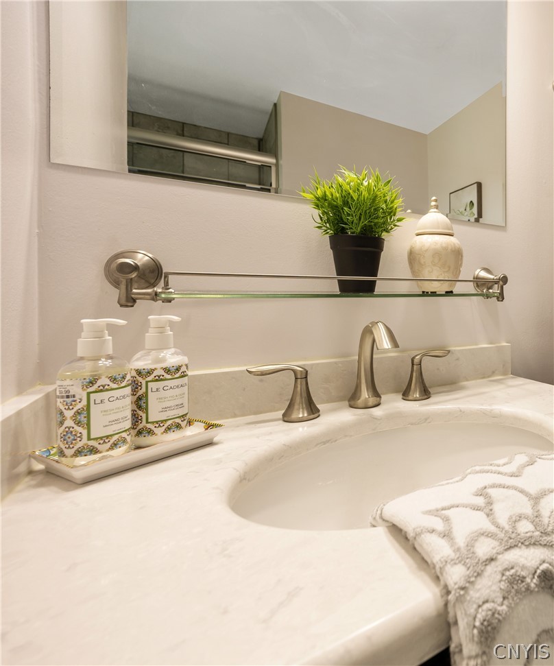 5182 Novara Lane Clay, NY 13041 - Photo 22 of 34 Large Full Bath