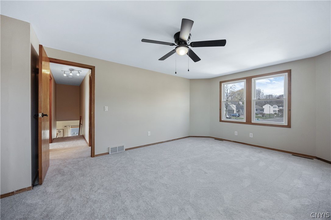 5182 Novara Lane Clay, NY 13041 - Photo 23 of 34