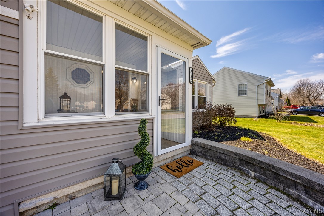 5182 Novara Lane Clay, NY 13041 - Photo 3 of 34 Come On In!