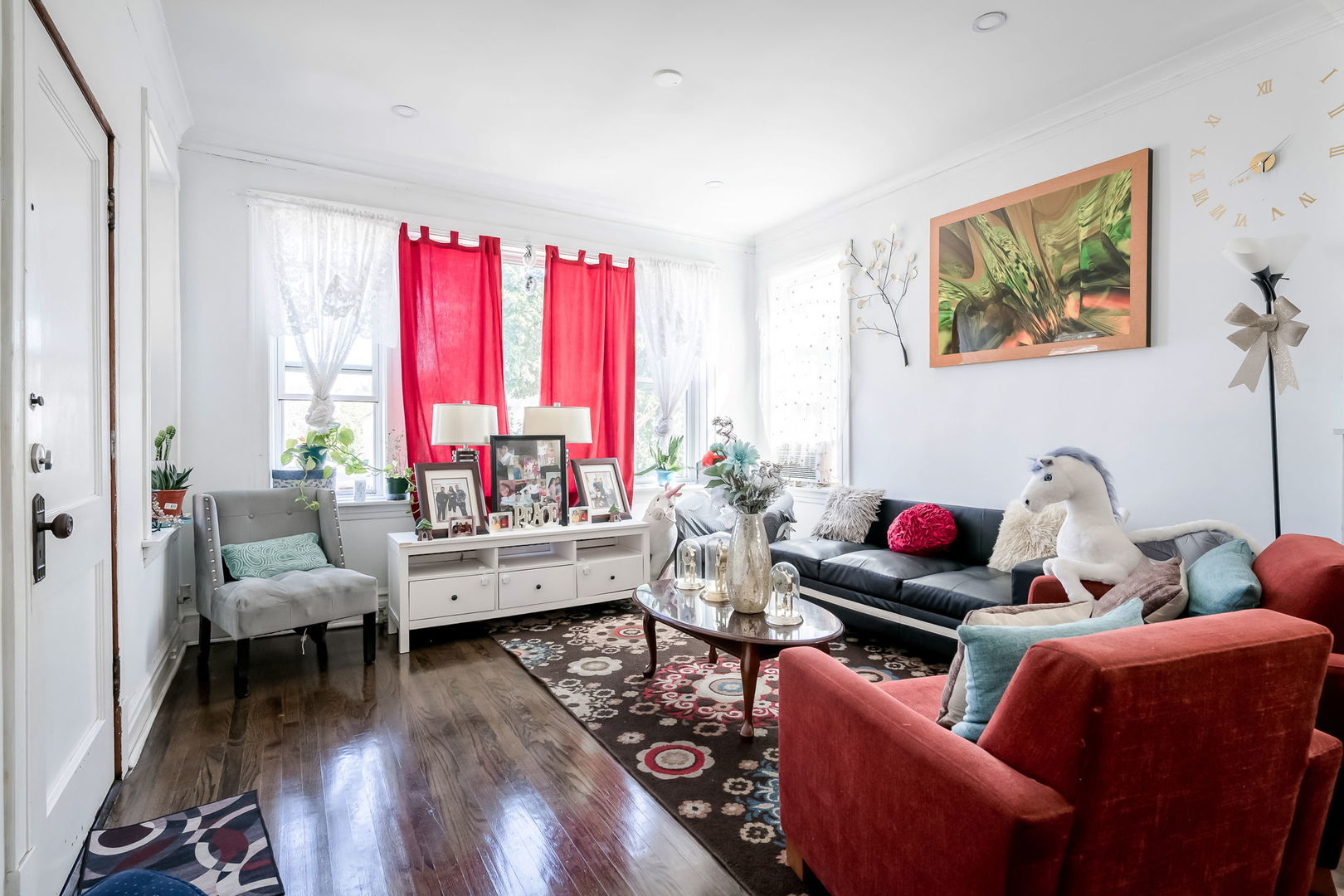 4554 South Washtenaw Avenue Chicago, IL 60632 - Photo 15 of 40 a living room with furniture and a large window