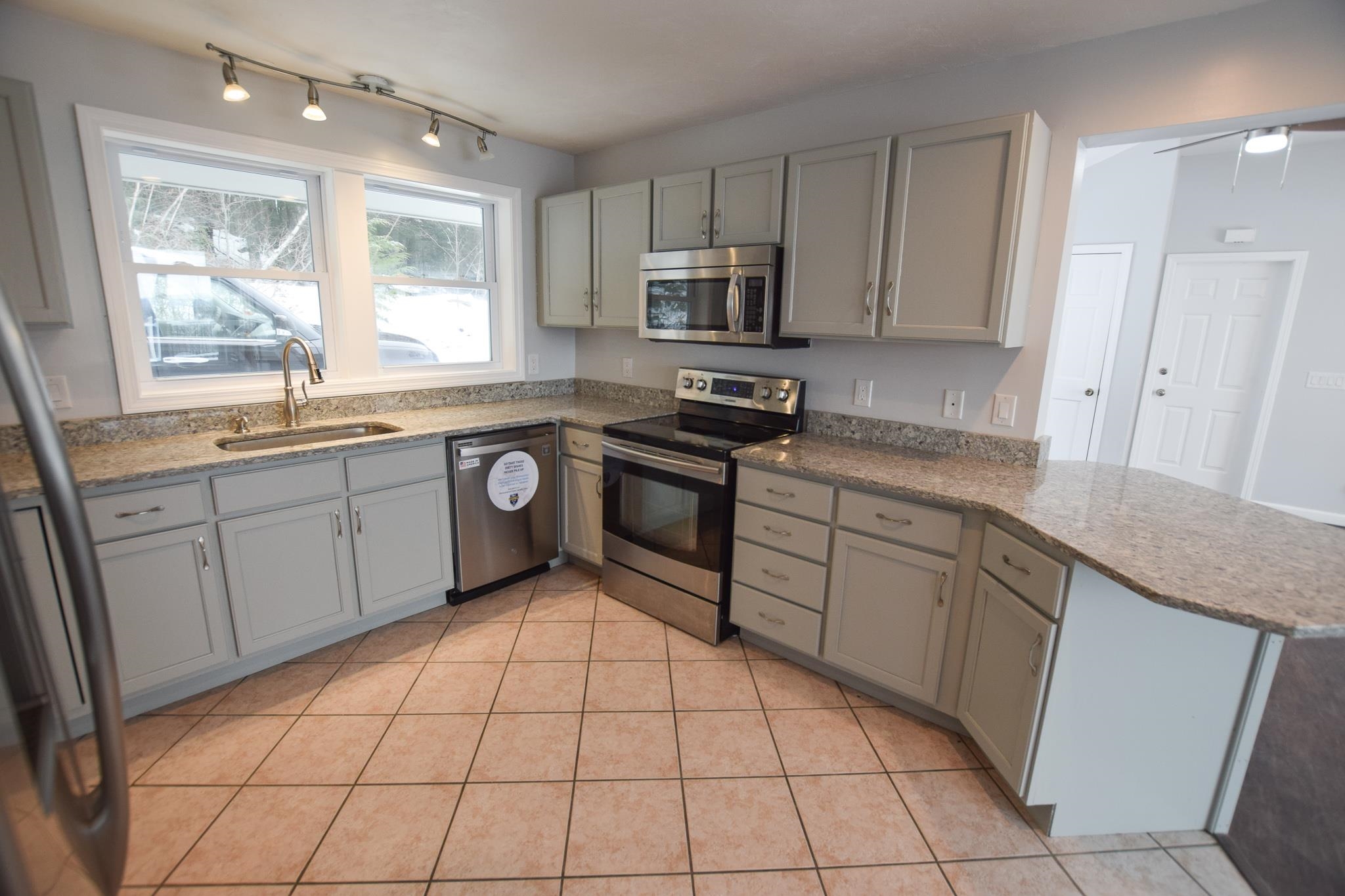 10 Overlook Ridge Gilford, NH 03249 - Photo 13 of 40 Gallery Image 13