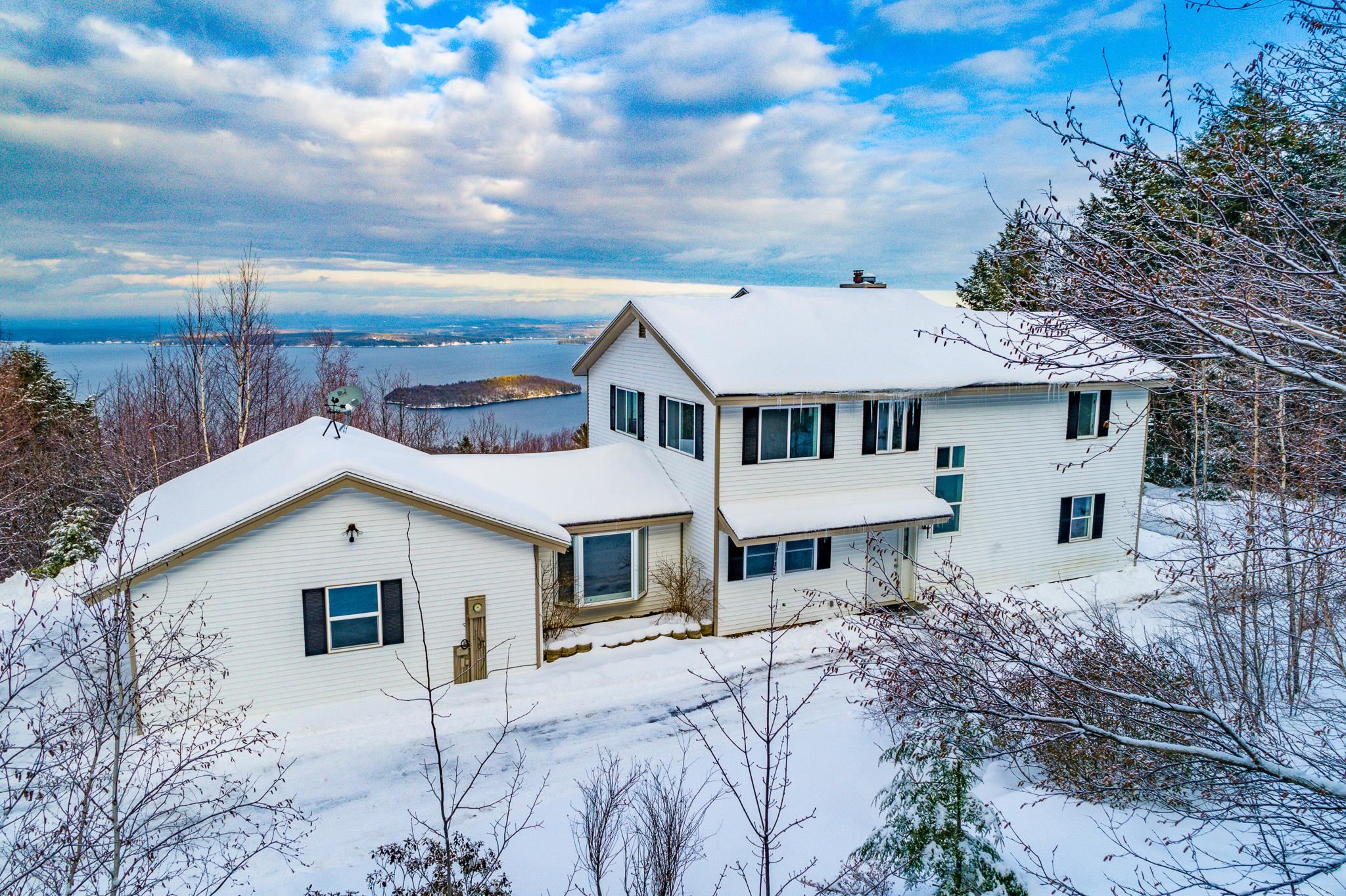 10 Overlook Ridge Gilford, NH 03249 - Photo 5 of 40 Gallery Image 5