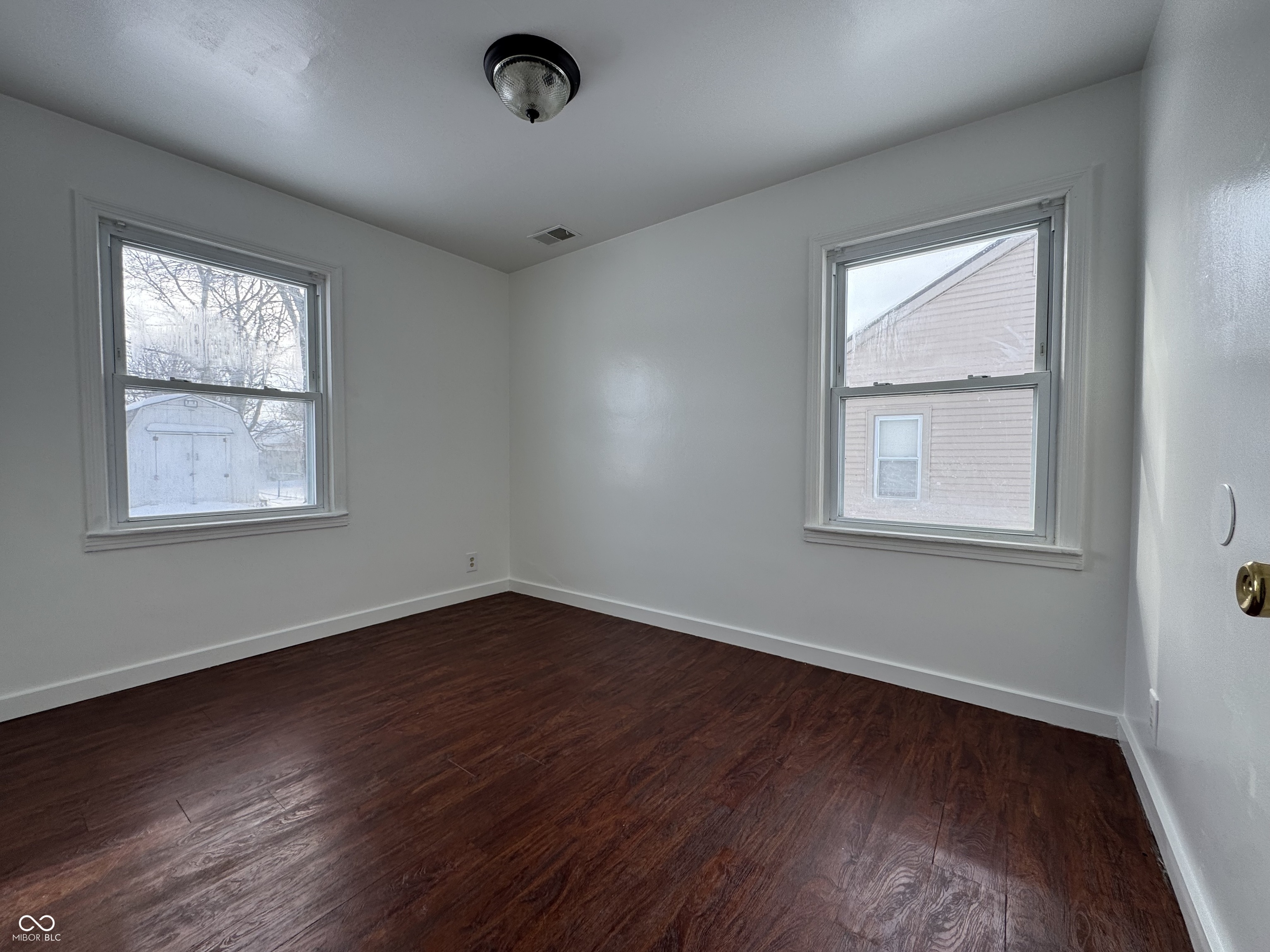 2911 14th Street Columbus, IN 47201 - Photo 12 of 23